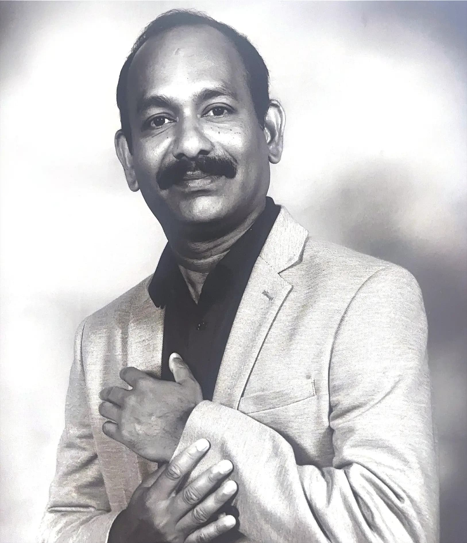 Vinu Thomas - Certified Ayurvedic Massage Practitioner and Owner of Aayur Touch Cameron Park